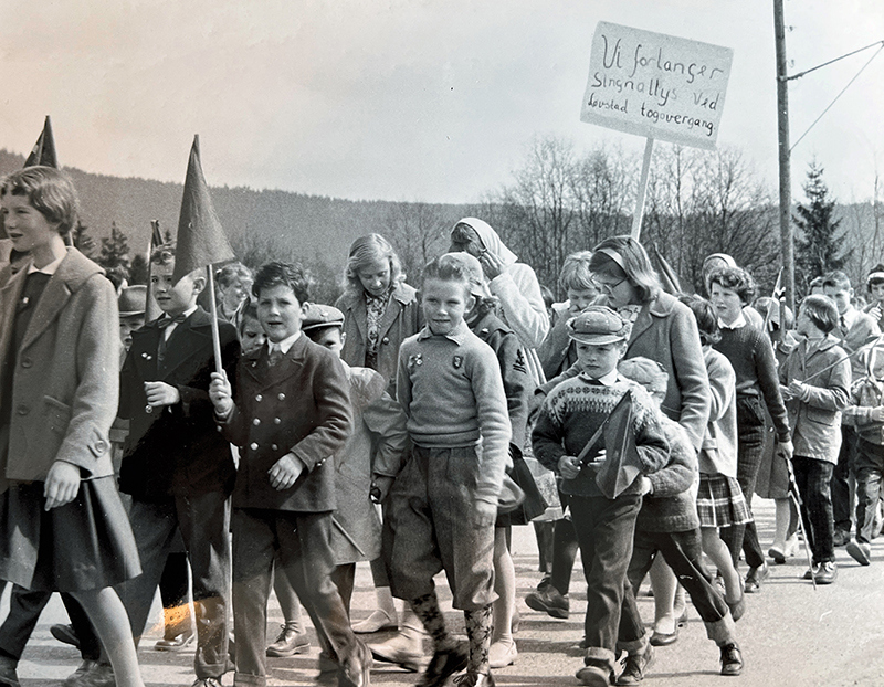 Historiske bilder: Barnas 1. maitog i 1959